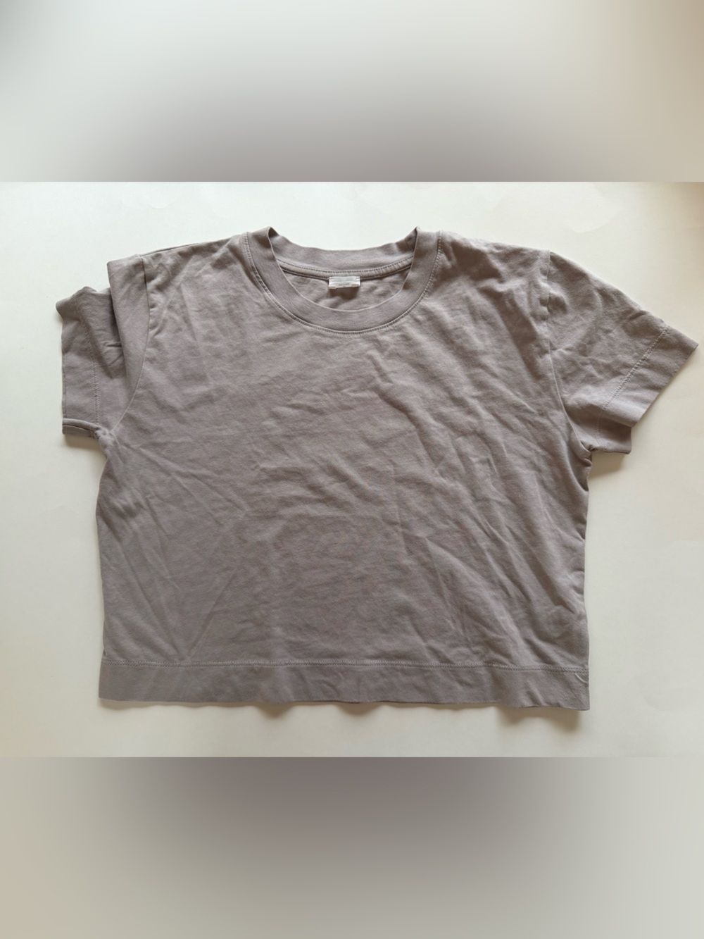 Wilfred Free (Aritzia) Weekend Short Sleeve Cropped T-Shirt in Taupe, XS